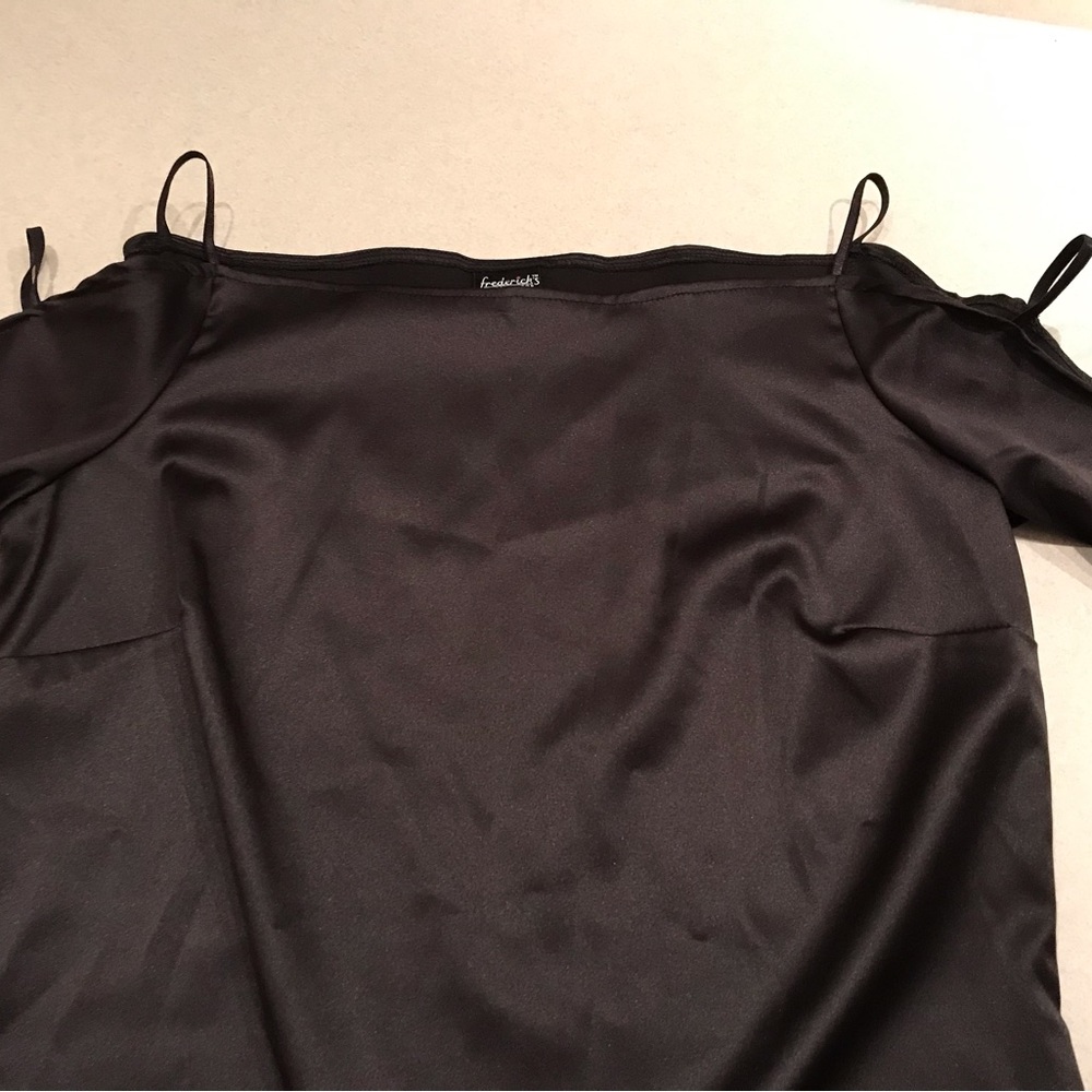 Fredericks of Hollywood Sexy Open Sleeve Top. Size M.